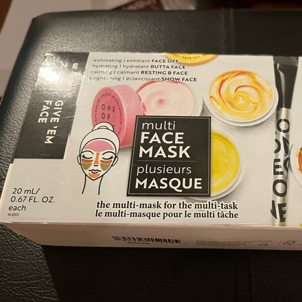 New Multi Face Mask Set (4) w/ Brush Applicator - Picture 1 of 5